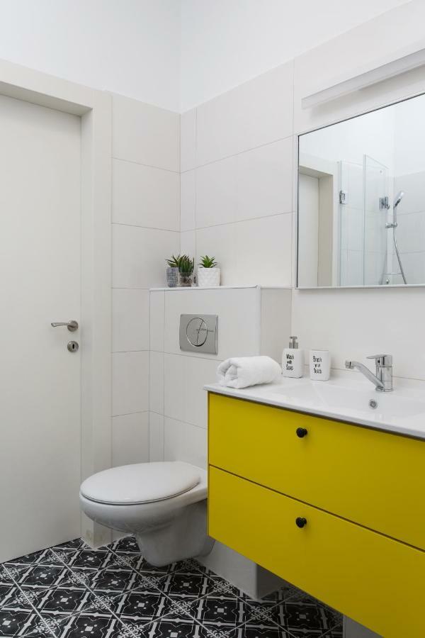 Colorful Bnb Apartment Haifa Buitenkant foto