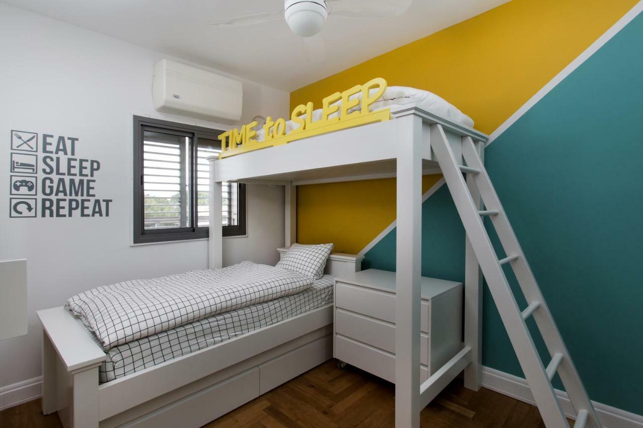 Colorful Bnb Apartment Haifa Buitenkant foto